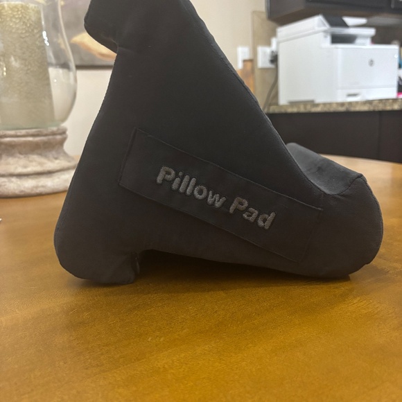 Pillow Pad - Picture 7 of 9